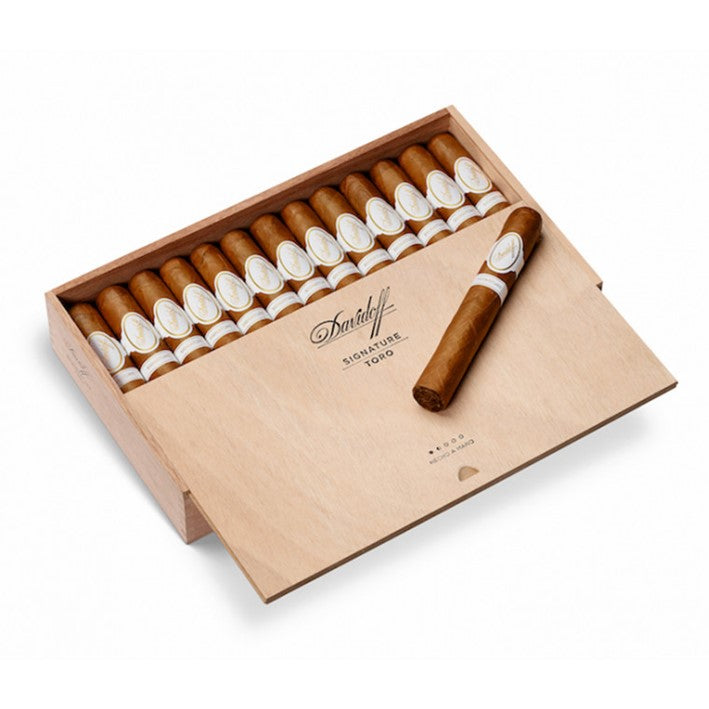 Davidoff Signature Toro 6 x 54 Cigars Box of 25